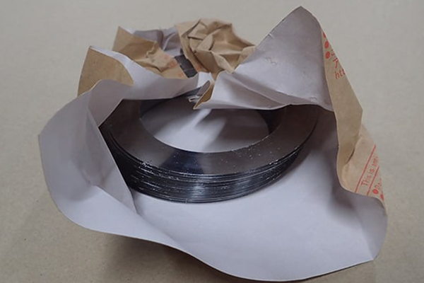 気化性防錆紙 アドパック | もりや産業株式会社