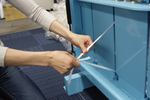 小型圧縮減容機 パワープレス40 | もりや産業株式会社