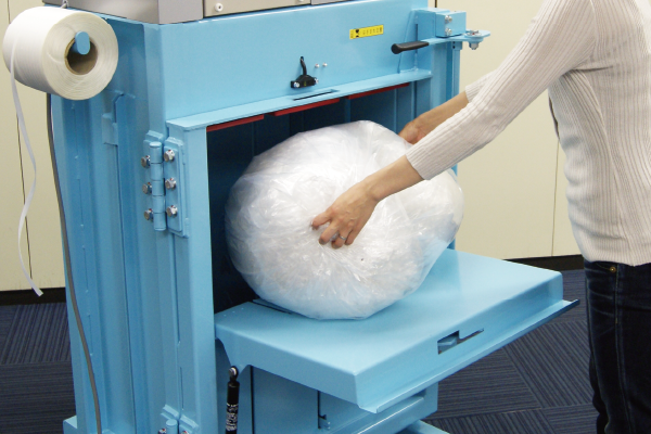 小型圧縮減容機 パワープレス40 | もりや産業株式会社